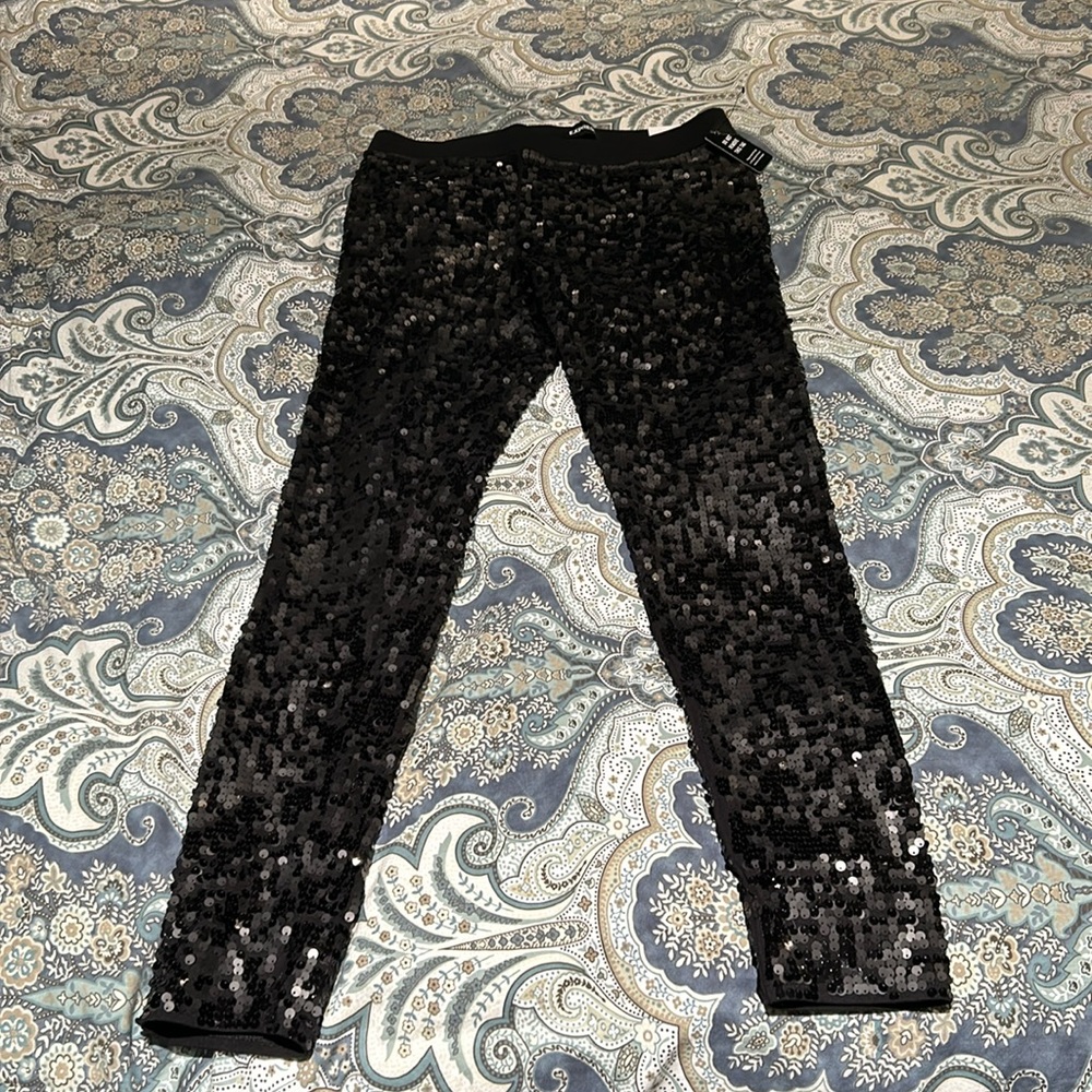 NWT Express black sequin high rise stretch leggings size M